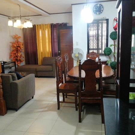 Ruiz Domicile Villa Kawit Exterior foto